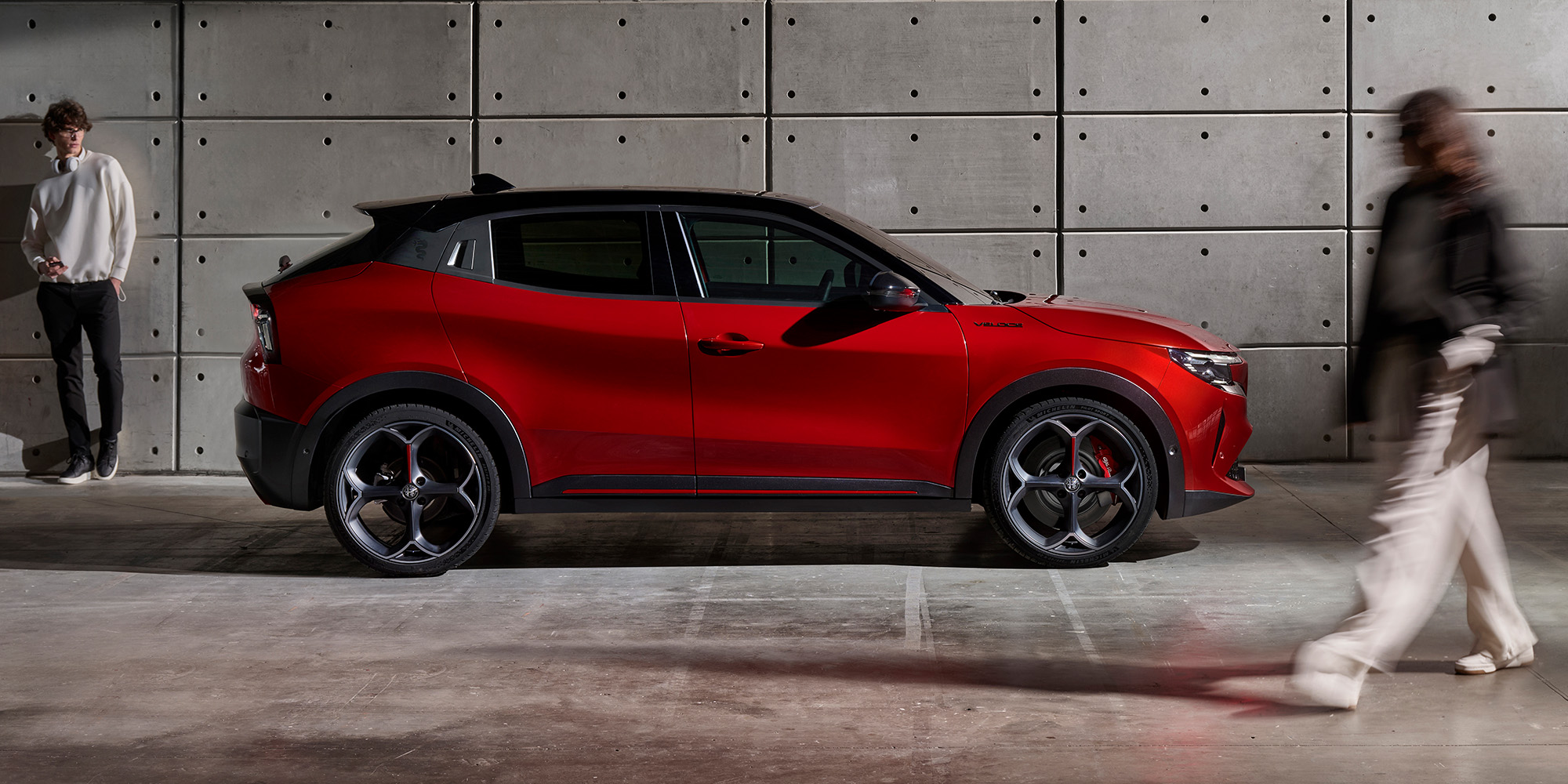 
								Alfa Romeo Junior elettrica full									