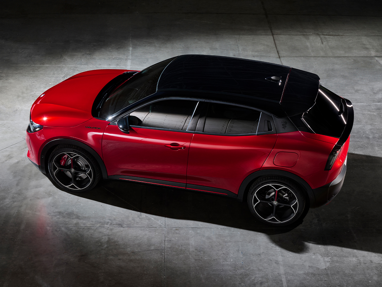 
								Alfa Romeo Junior elettrica full									
