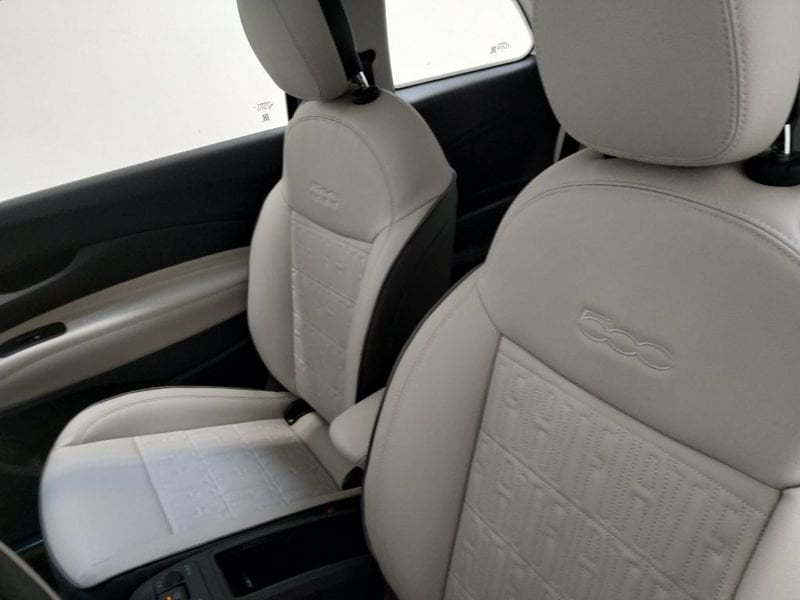 
								FIAT 500e 42 kWh La Prima full									