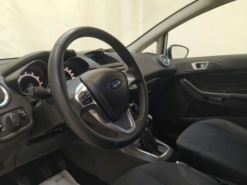 
								Ford Fiesta 5p 1.0 80cv full									