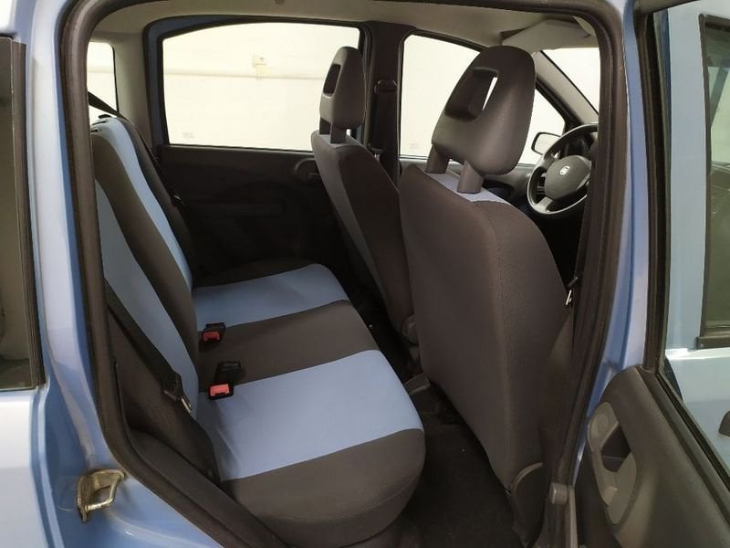 
								FIAT Panda 1.2 Emotion eco full									