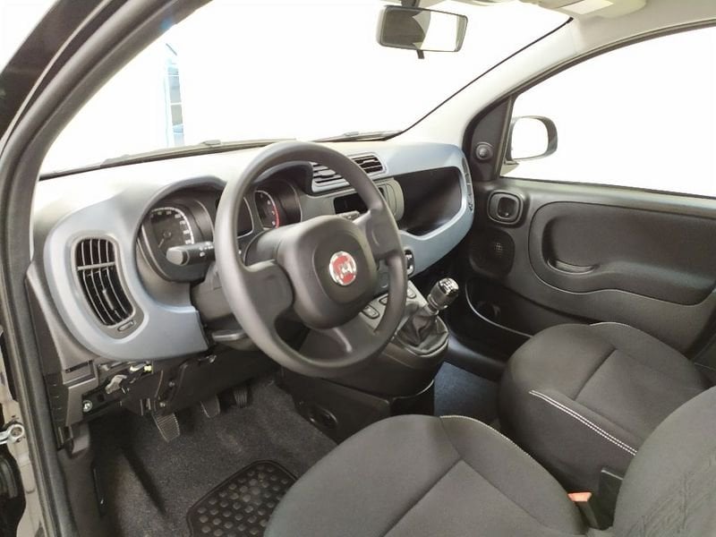 
								FIAT Panda 1.0 firefly hybrid s&s 70cv full									