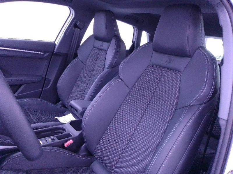 
								Audi A3 S3 Sportback 2.0 tfsi quattro s-tronic full									