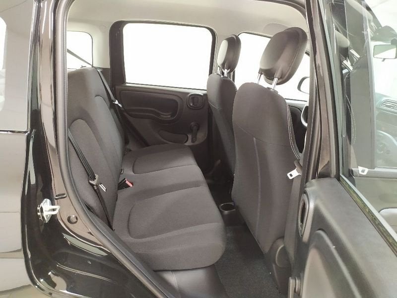 
								FIAT Panda 1.0 firefly hybrid s&s 70cv full									