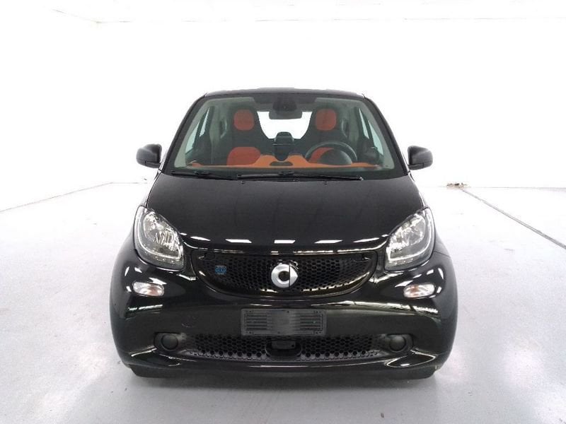 
								Smart fortwo eq enel x black full									