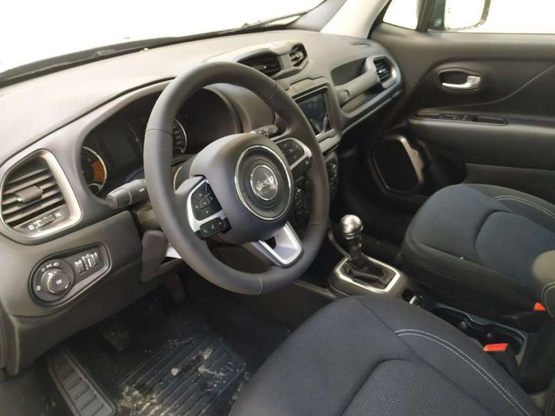 
								Jeep Renegade 1.0 t3 Longitude 2wd full									