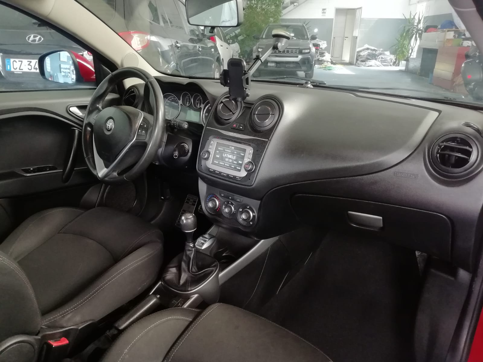 
								Alfa Romeo  MiTo 1.3 jtdm(2) Distinctive 95cv full									