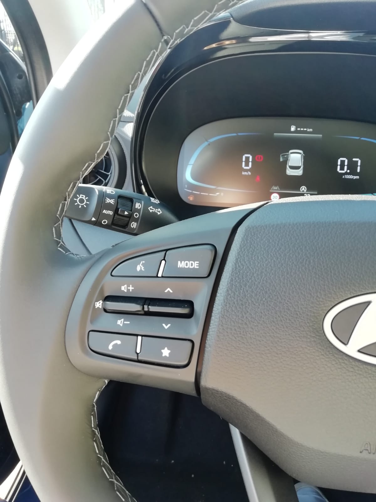 
								Hyundai  i10 1.0 mpi Connectline 63cv KM zero full									