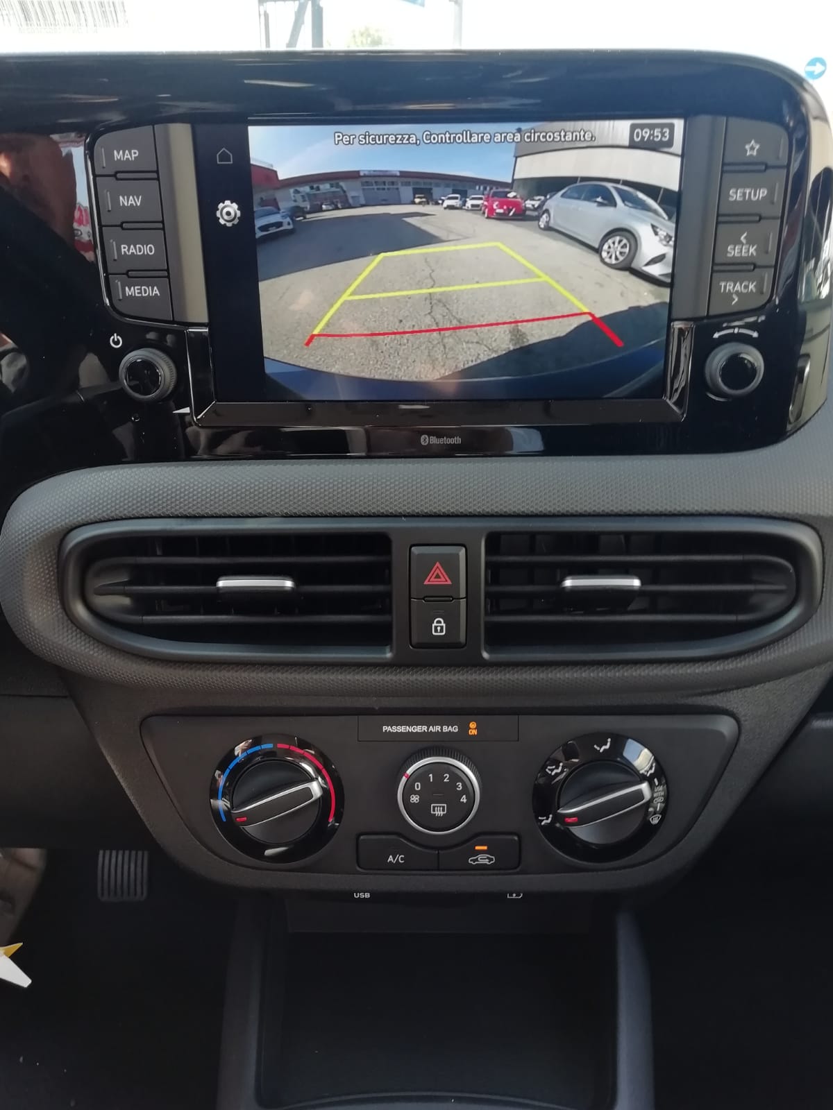 
								Hyundai  i10 1.0 mpi Connectline 63cv KM zero full									
