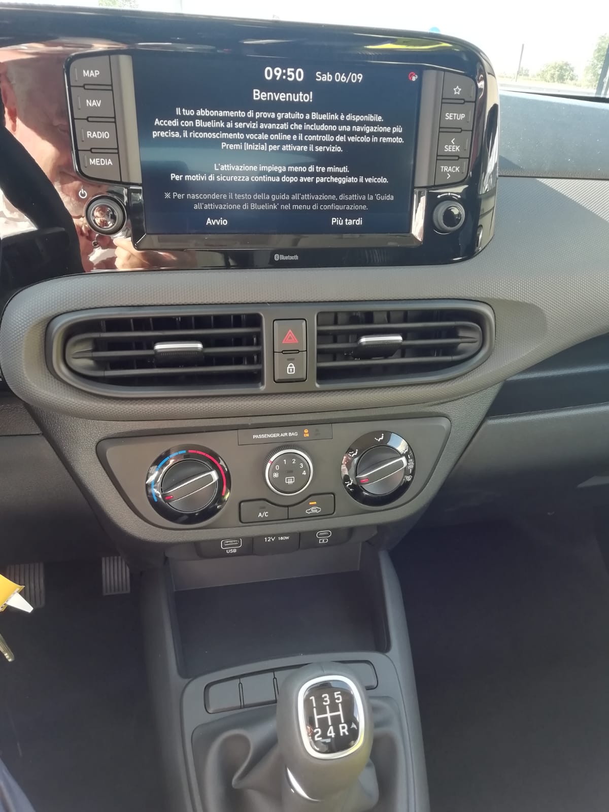 
								Hyundai  i10 1.0 mpi Connectline 63cv KM zero full									